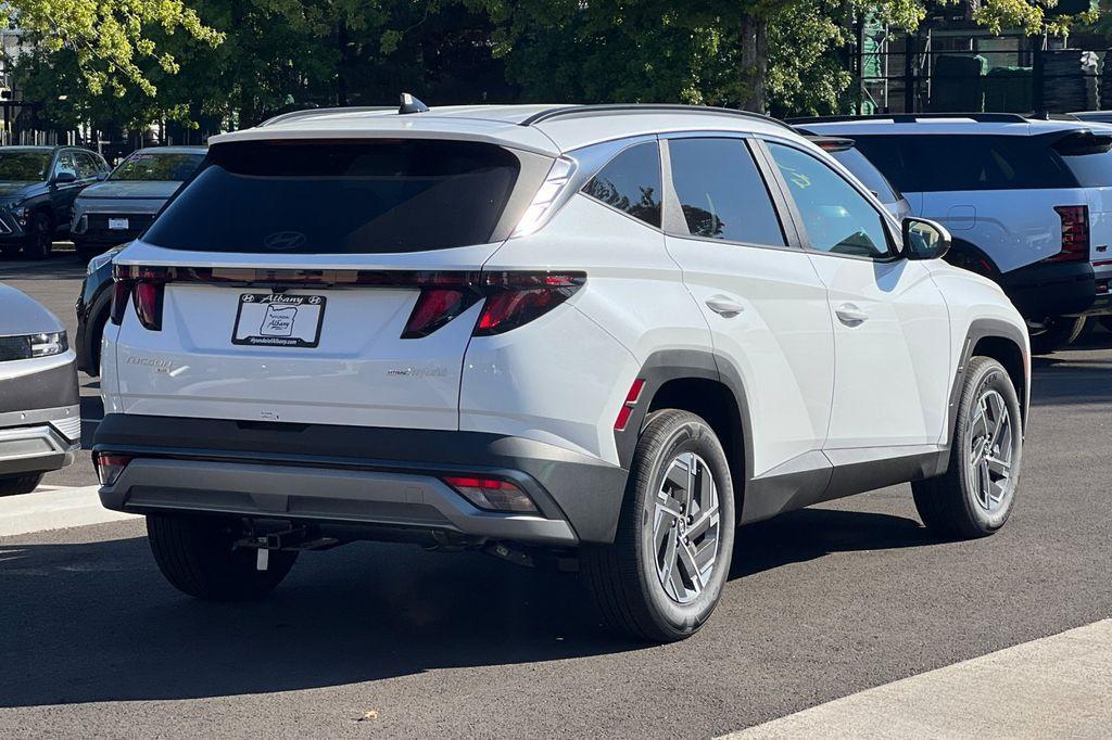 new 2025 Hyundai TUCSON Hybrid car, priced at $33,296