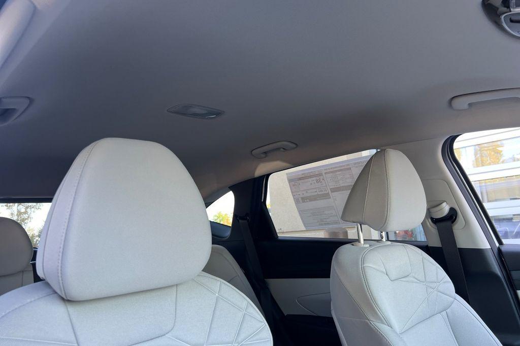 new 2025 Hyundai TUCSON Hybrid car, priced at $33,296