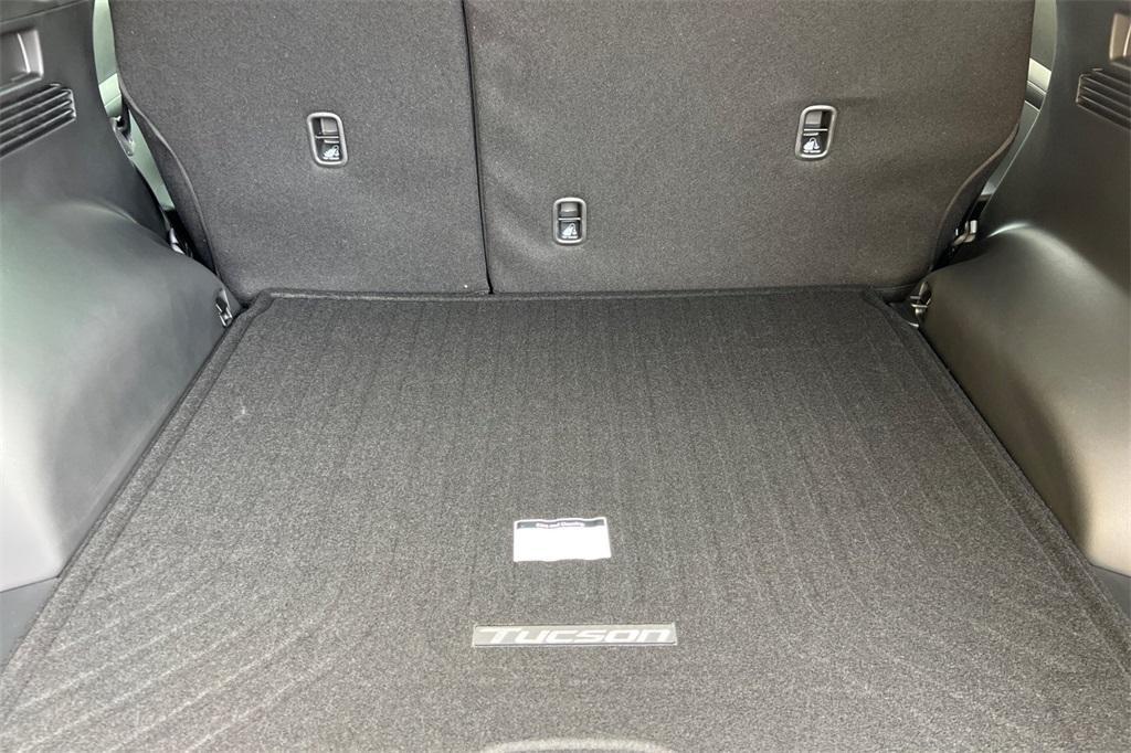 new 2025 Hyundai TUCSON Hybrid car, priced at $34,384