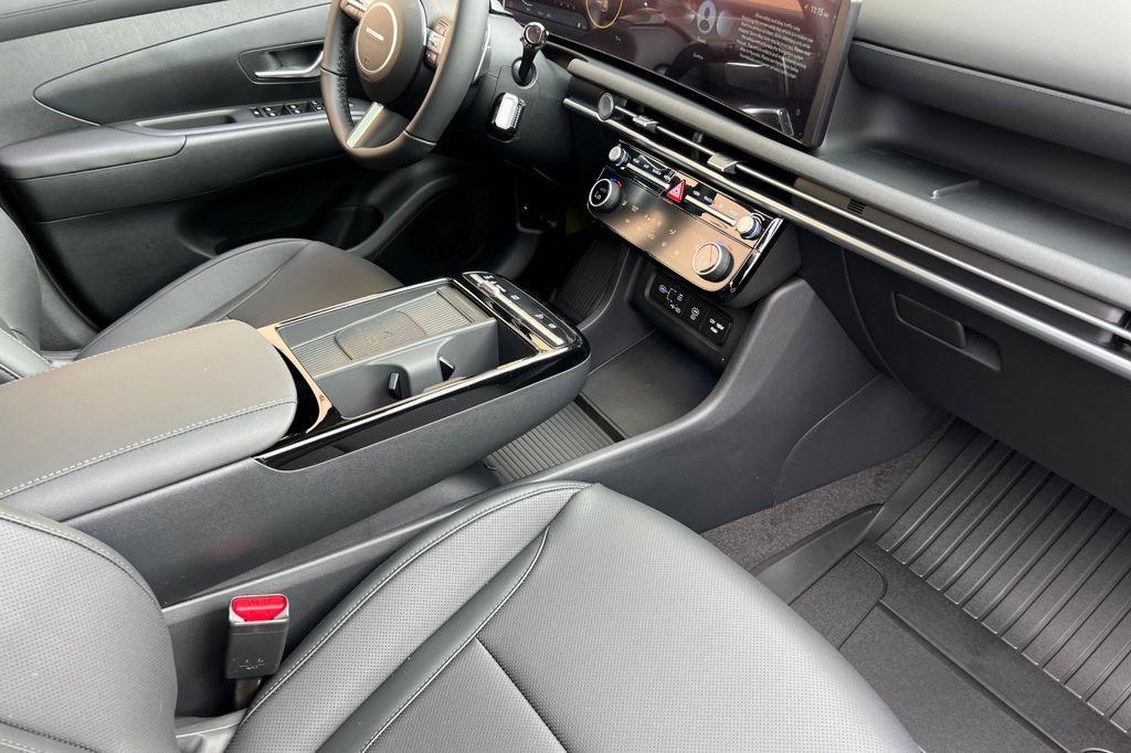 new 2025 Hyundai TUCSON Hybrid car, priced at $34,384