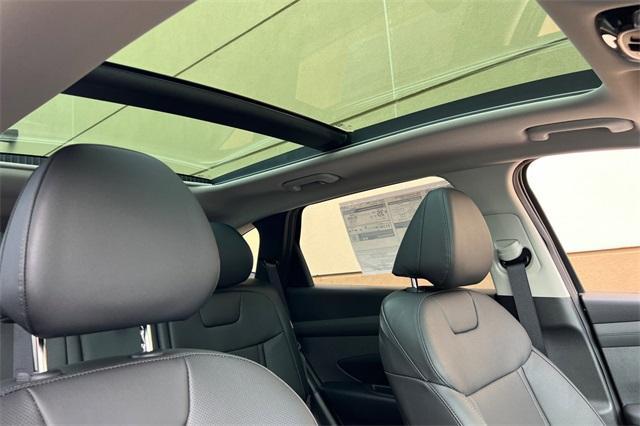 new 2025 Hyundai TUCSON Hybrid car, priced at $34,384