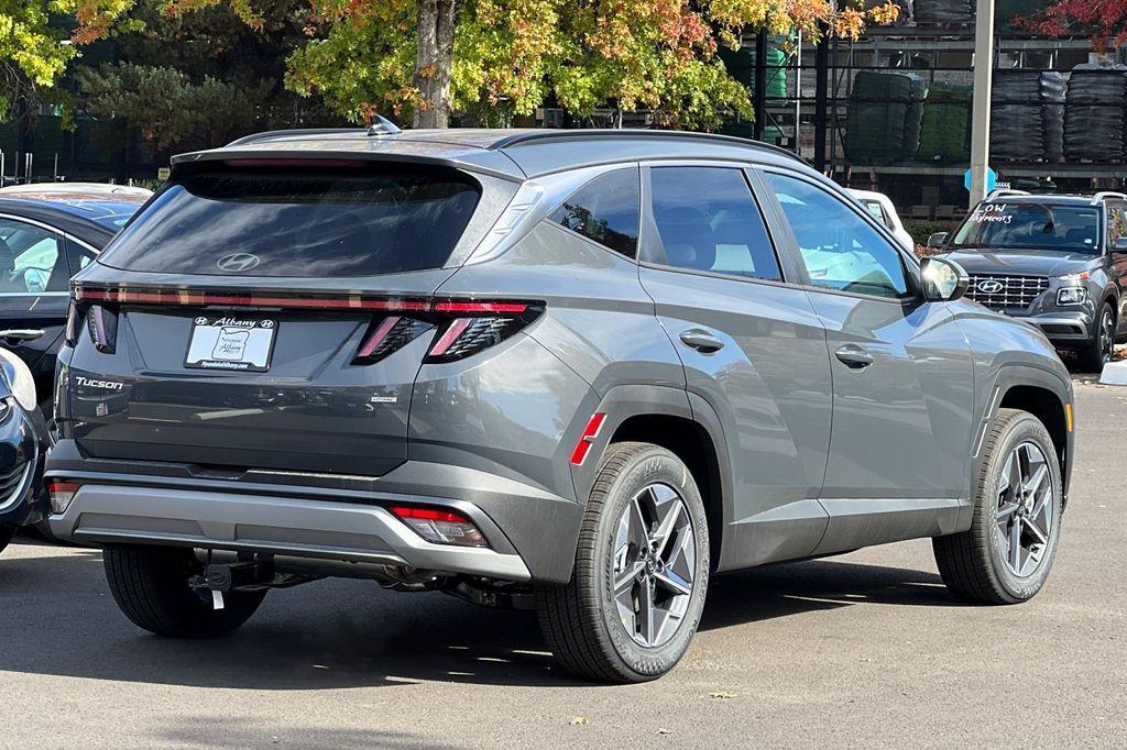 new 2025 Hyundai Tucson car, priced at $33,942