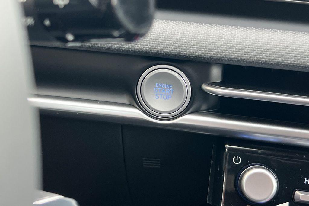 new 2026 Hyundai TUCSON Hybrid car, priced at $37,114