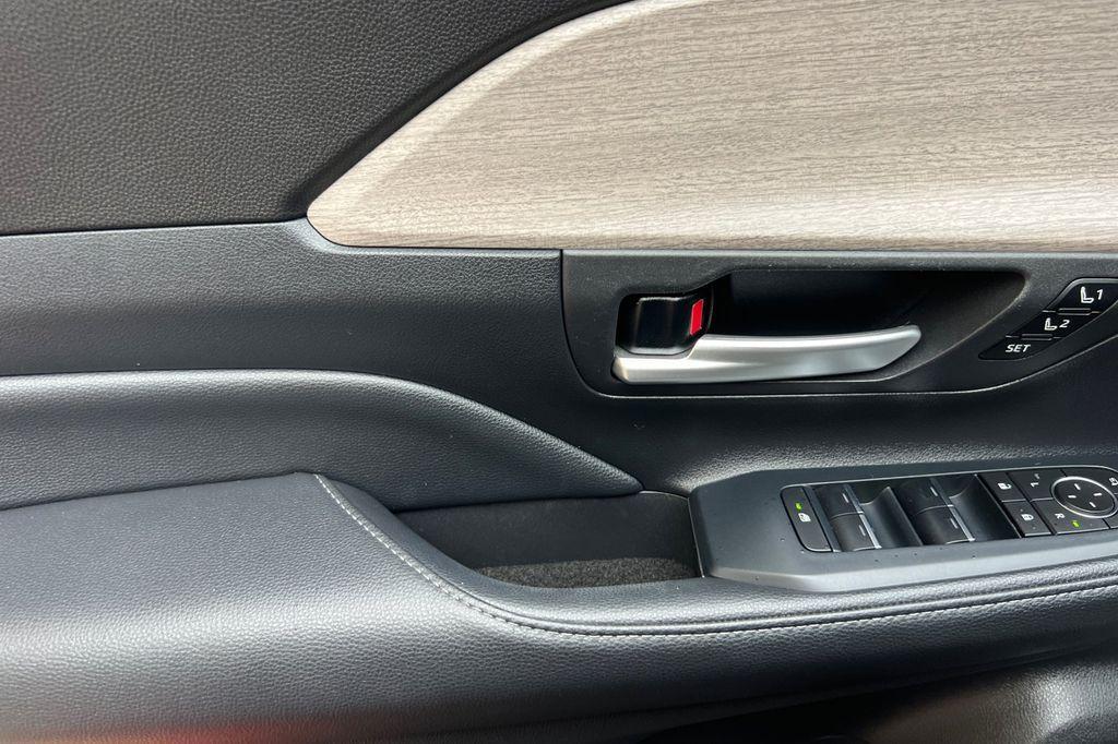 used 2024 Toyota Grand Highlander Hybrid car, priced at $48,500