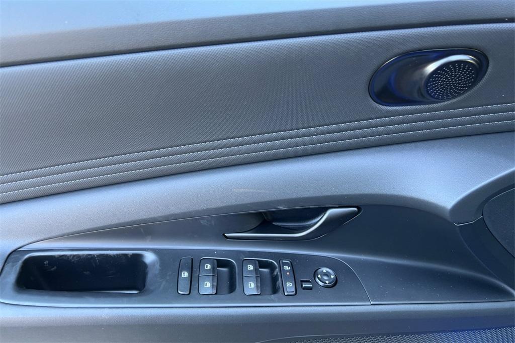 new 2025 Hyundai ELANTRA HEV car, priced at $25,649