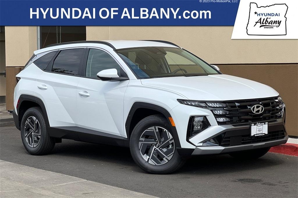 new 2025 Hyundai TUCSON Hybrid car, priced at $33,296