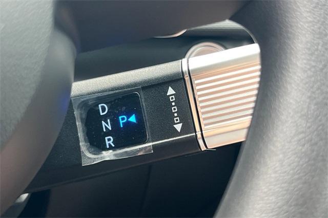 new 2025 Hyundai TUCSON Hybrid car, priced at $33,296