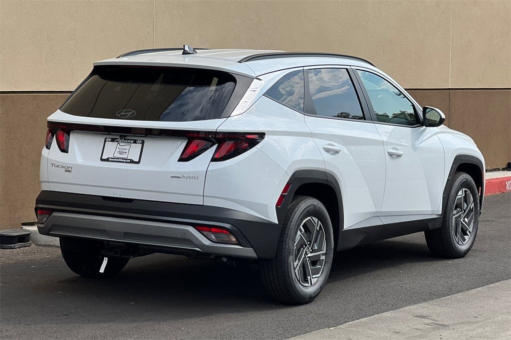 new 2025 Hyundai TUCSON Hybrid car, priced at $33,296