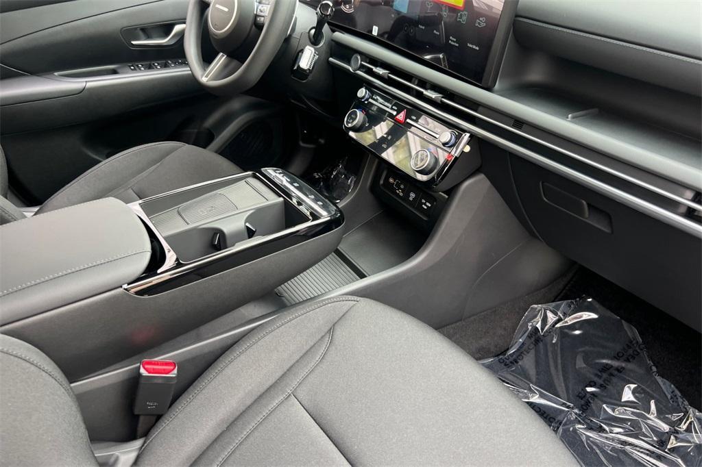 new 2025 Hyundai TUCSON Hybrid car, priced at $33,296