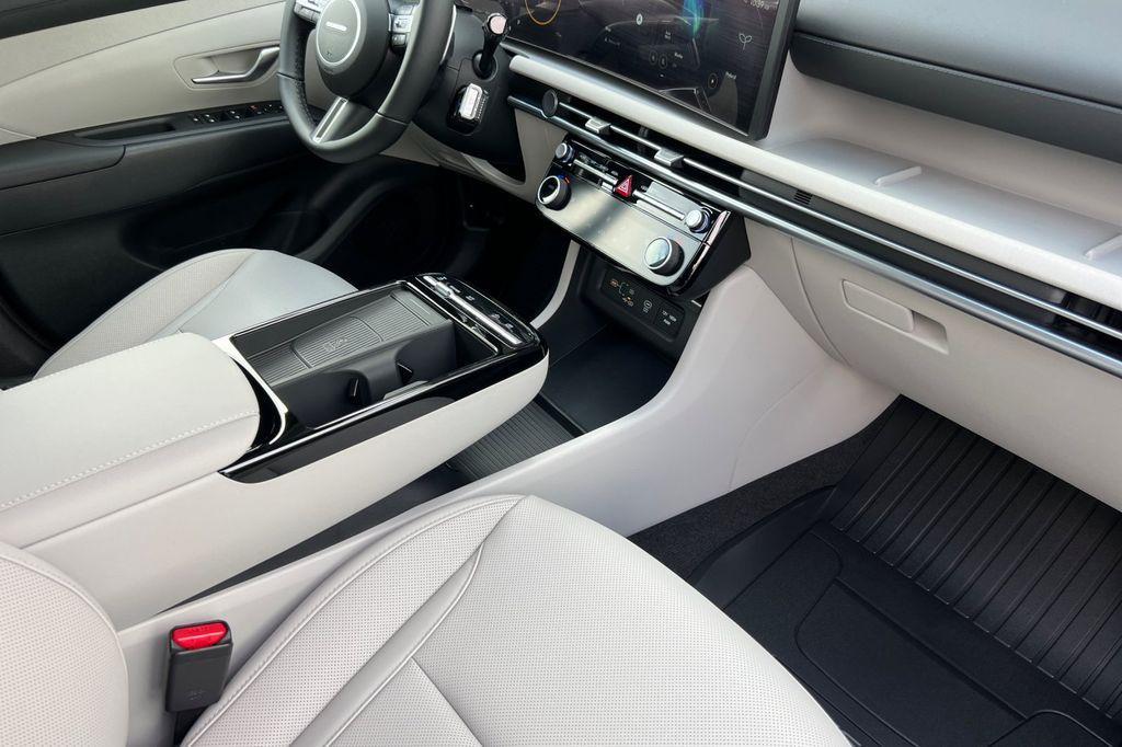 new 2025 Hyundai TUCSON Hybrid car, priced at $34,264