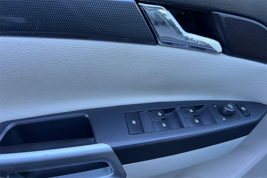 used 2008 Saturn Vue car, priced at $5,000