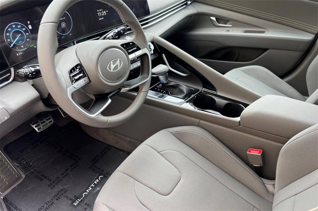 new 2025 Hyundai ELANTRA HEV car, priced at $25,914