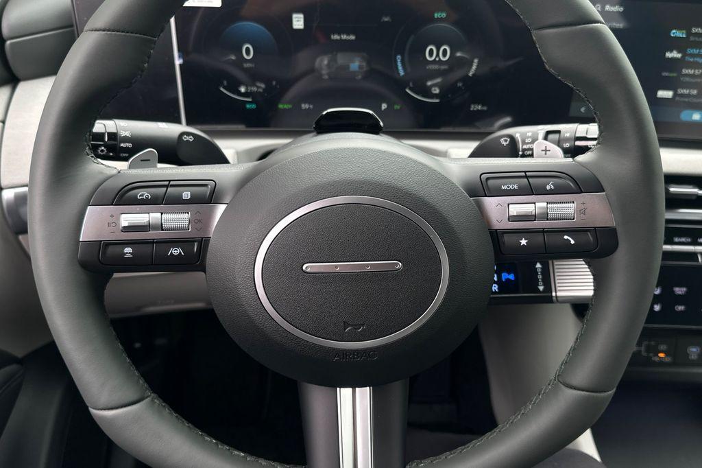 new 2025 Hyundai TUCSON Hybrid car, priced at $40,024