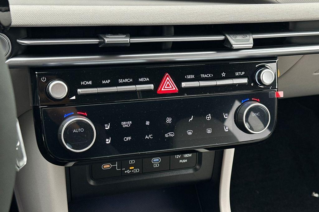 new 2025 Hyundai TUCSON Hybrid car, priced at $40,024