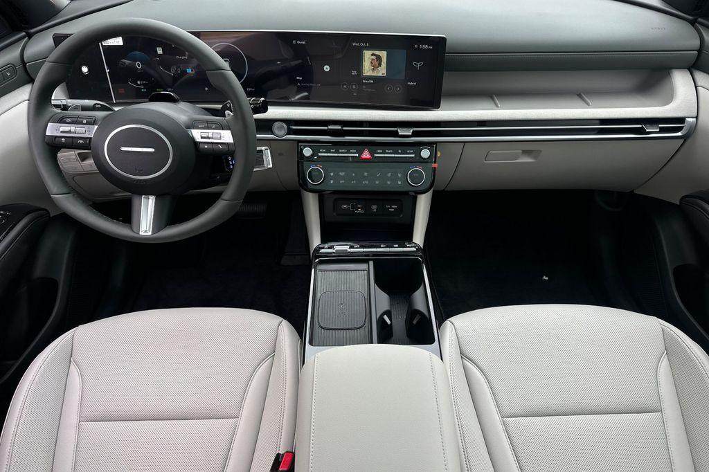 new 2025 Hyundai TUCSON Hybrid car, priced at $40,024