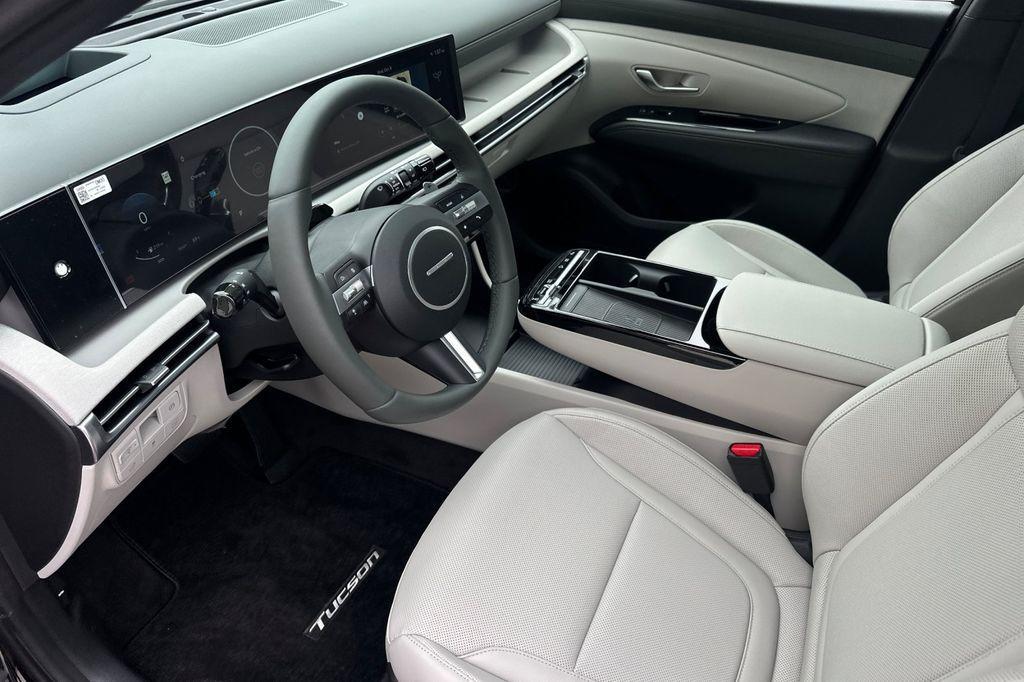 new 2025 Hyundai TUCSON Hybrid car, priced at $40,024