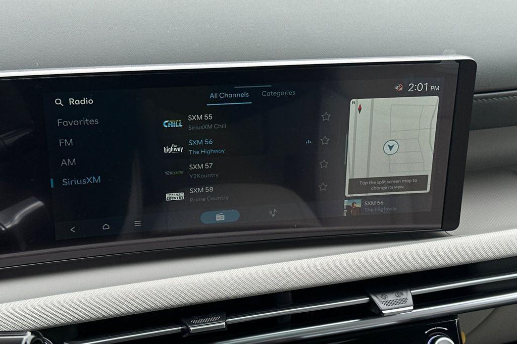 new 2025 Hyundai TUCSON Hybrid car, priced at $40,024