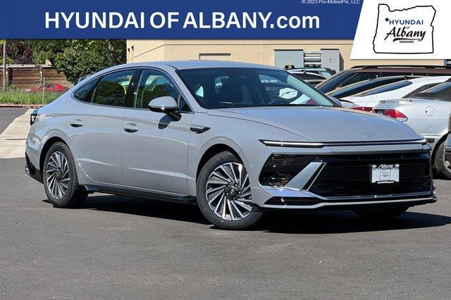 new 2025 Hyundai Sonata Hybrid car, priced at $32,723