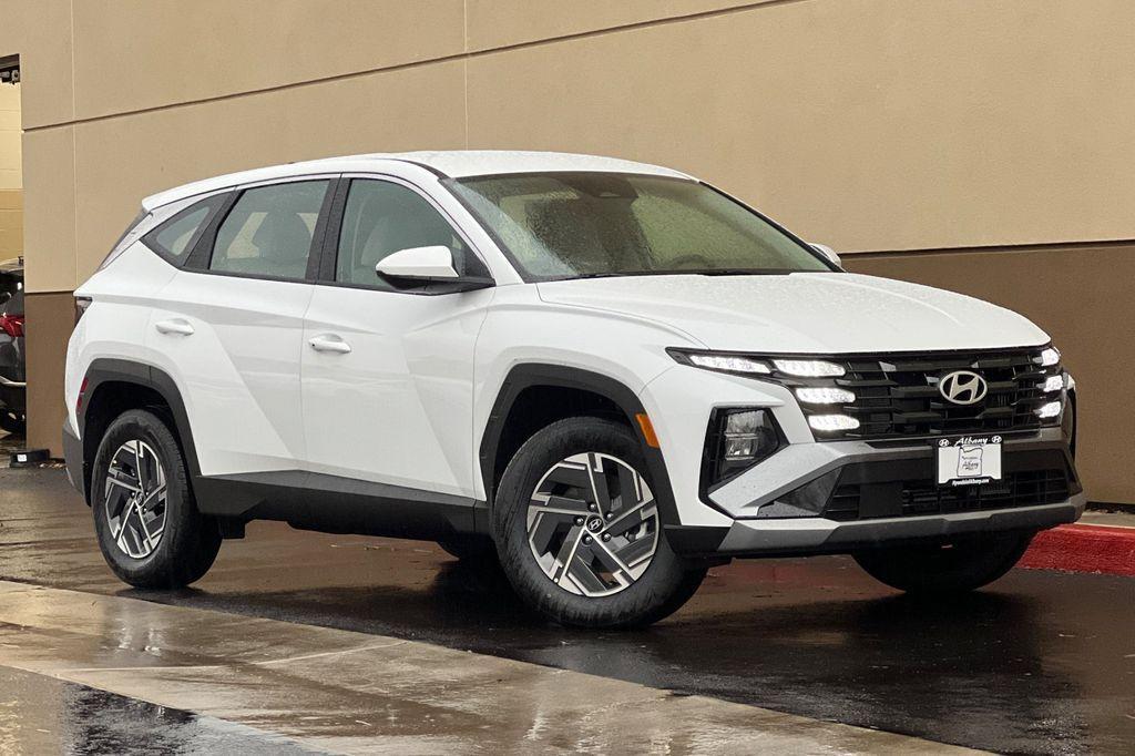 new 2026 Hyundai TUCSON Hybrid car, priced at $34,541