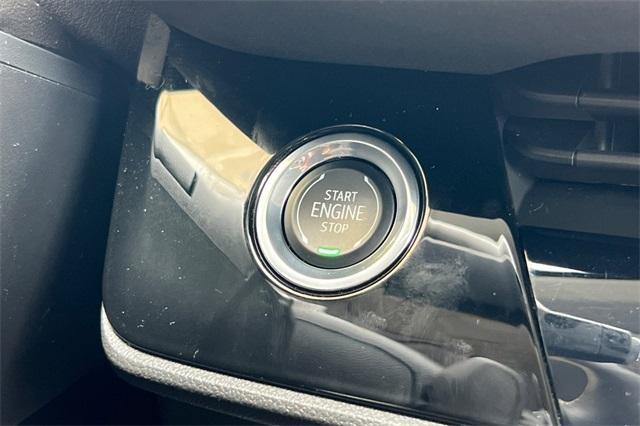 used 2024 Buick Envision car, priced at $27,404