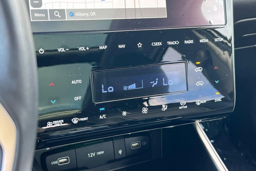 used 2024 Hyundai TUCSON Hybrid car, priced at $34,000