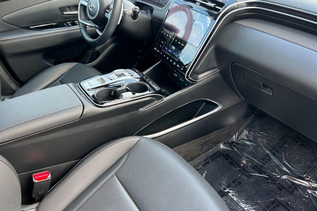 used 2024 Hyundai TUCSON Hybrid car, priced at $34,000