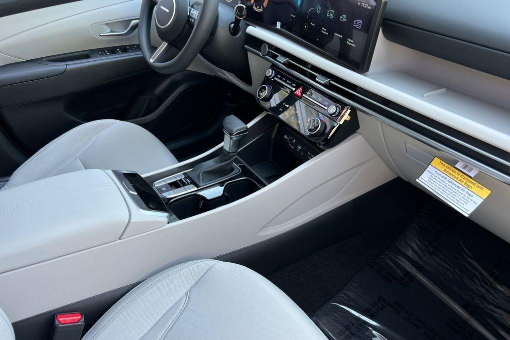 new 2025 Hyundai Tucson car, priced at $31,204