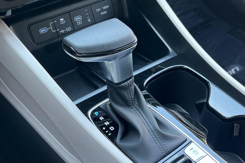 new 2025 Hyundai Tucson car, priced at $31,204