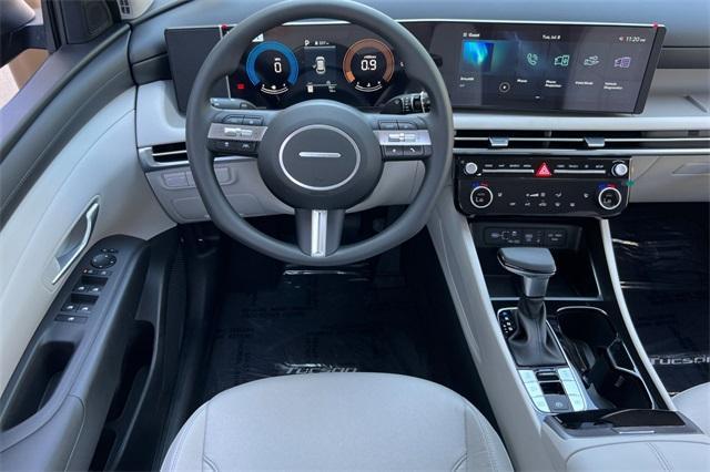 new 2025 Hyundai Tucson car