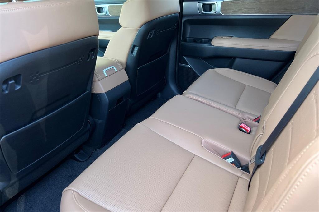 new 2025 Hyundai SANTA FE HEV car, priced at $44,995