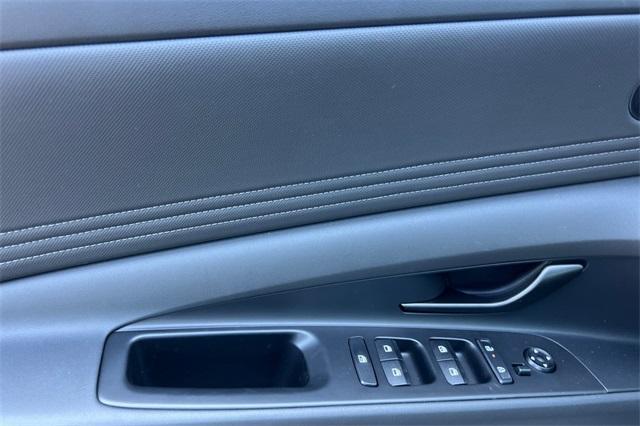new 2025 Hyundai ELANTRA HEV car, priced at $25,736