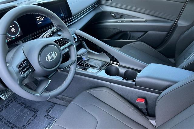 new 2025 Hyundai ELANTRA HEV car, priced at $25,736
