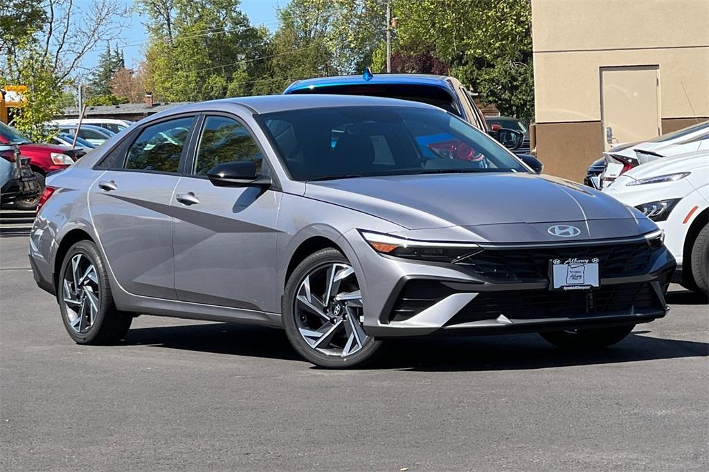 new 2025 Hyundai ELANTRA HEV car, priced at $25,736