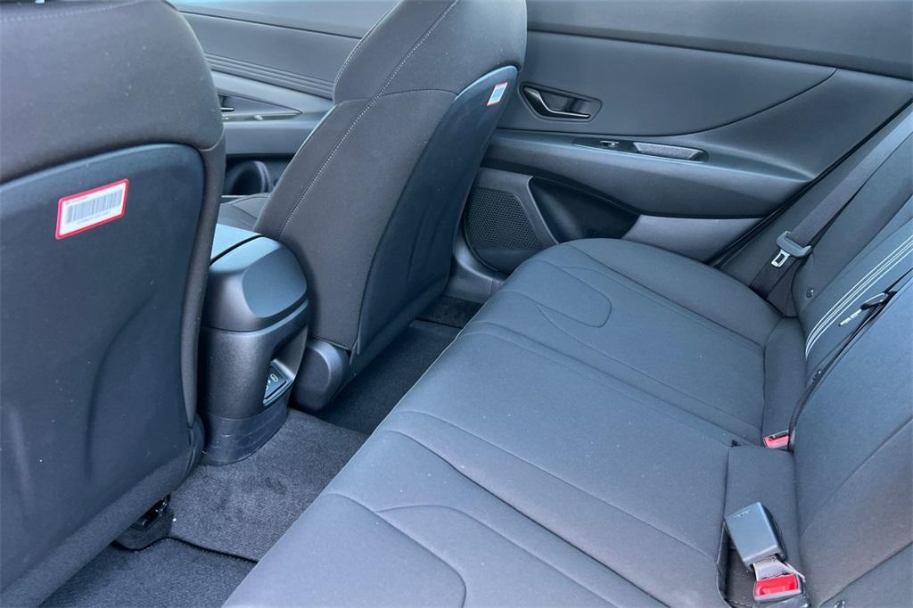 new 2025 Hyundai ELANTRA HEV car, priced at $25,736