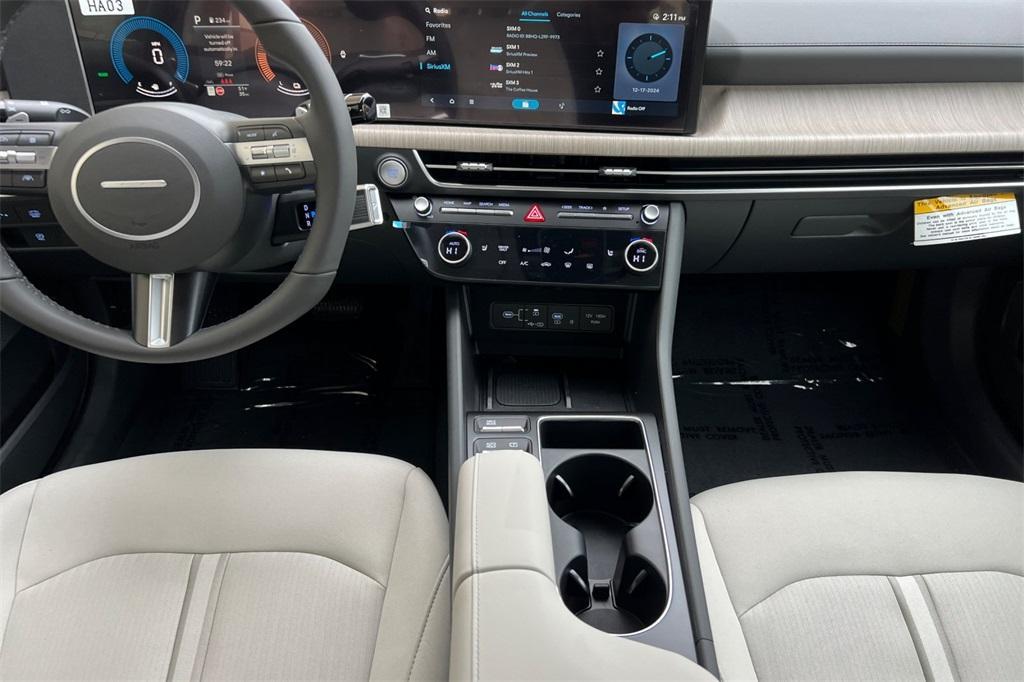 new 2025 Hyundai Sonata Hybrid car, priced at $28,739