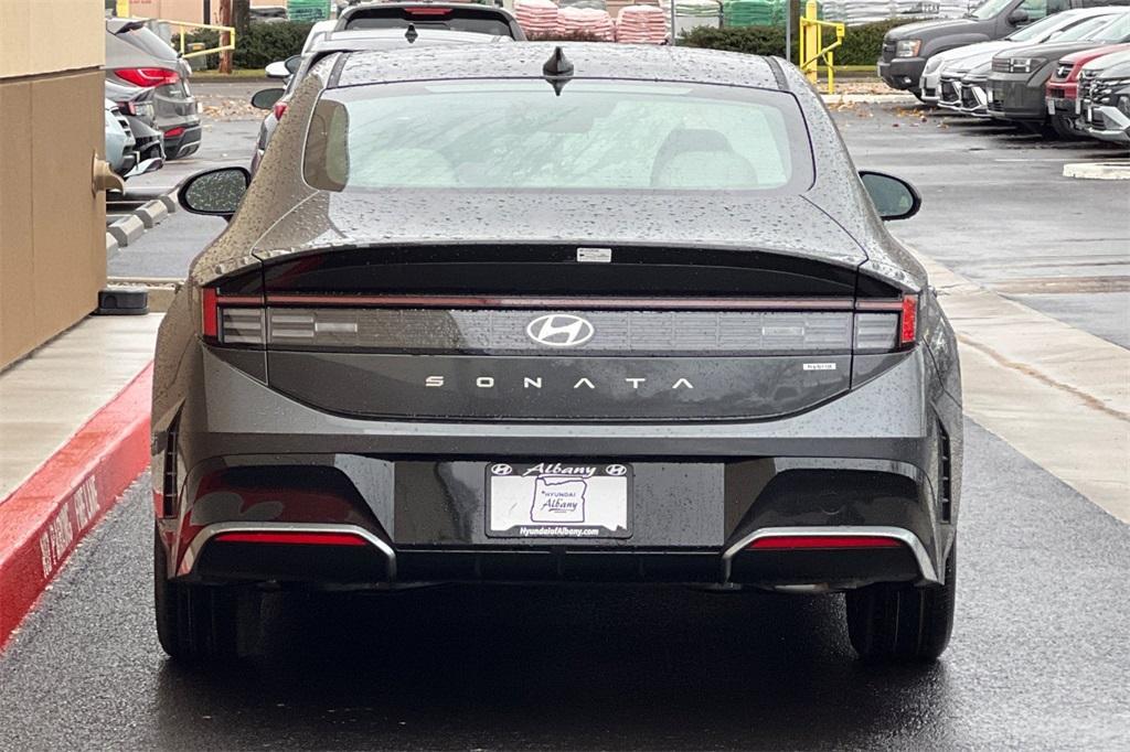 new 2025 Hyundai Sonata Hybrid car, priced at $28,739