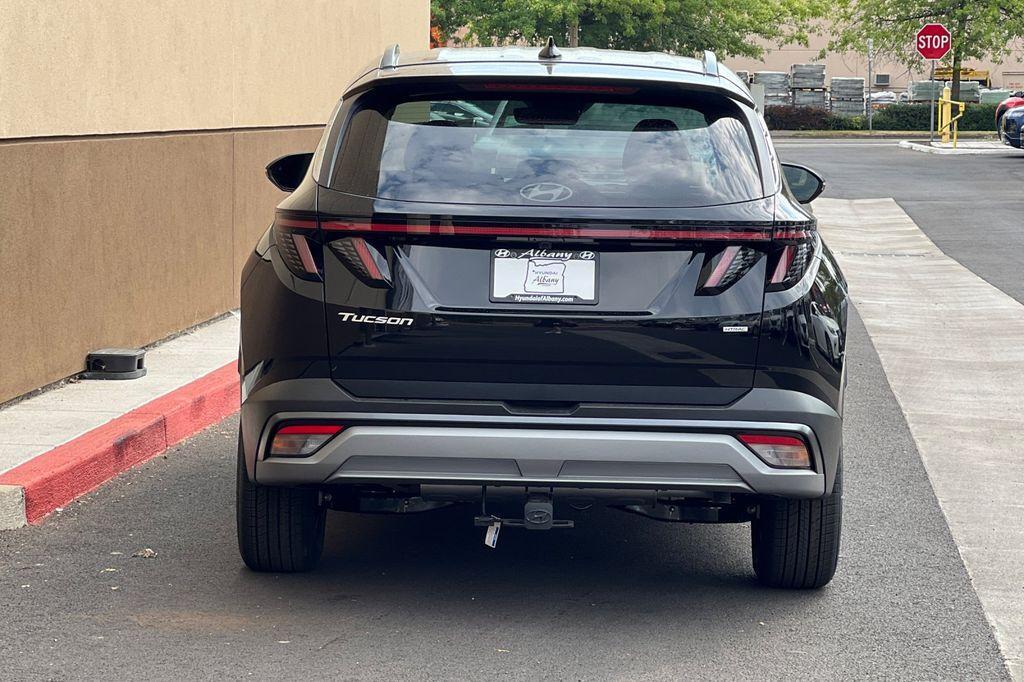 new 2025 Hyundai Tucson car, priced at $33,904