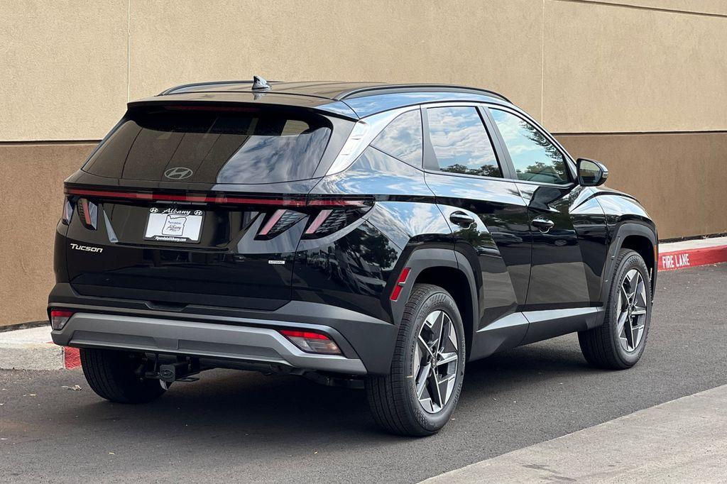 new 2025 Hyundai Tucson car, priced at $33,904