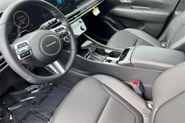 new 2025 Hyundai Tucson car, priced at $33,904