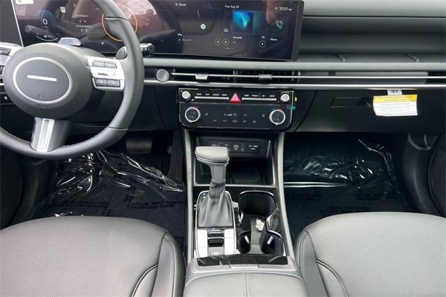 new 2025 Hyundai Tucson car, priced at $33,904