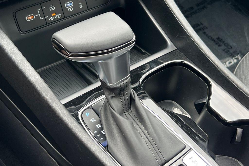 new 2025 Hyundai Tucson car, priced at $33,904