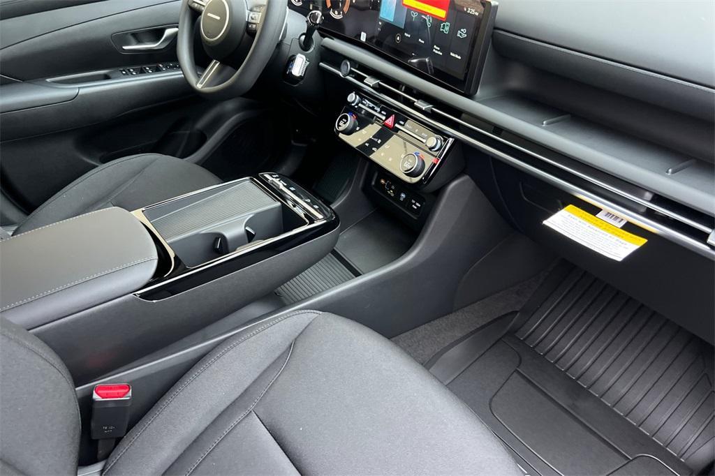 new 2026 Hyundai TUCSON Hybrid car, priced at $35,668