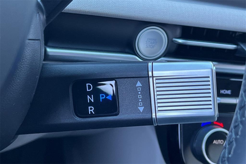 new 2025 Hyundai TUCSON Hybrid car, priced at $34,335