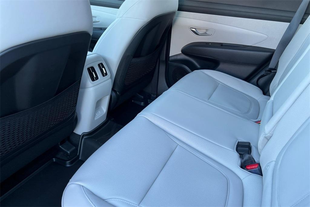 new 2025 Hyundai TUCSON Hybrid car, priced at $34,335