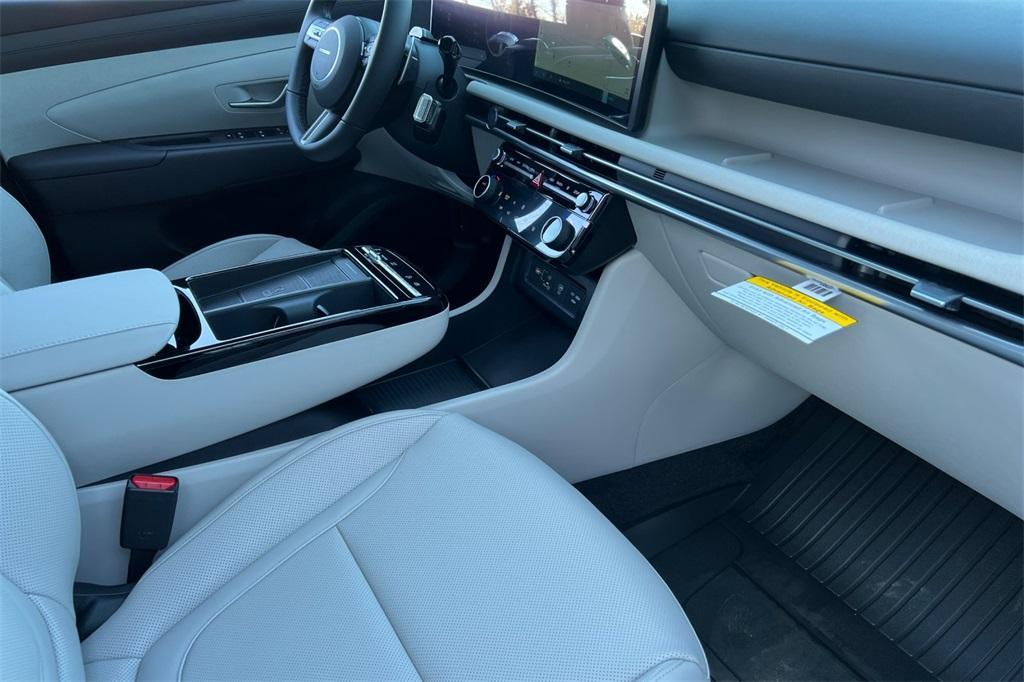 new 2025 Hyundai TUCSON Hybrid car, priced at $34,335