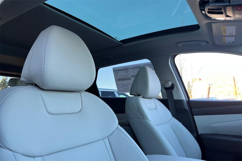 new 2025 Hyundai TUCSON Hybrid car, priced at $34,335