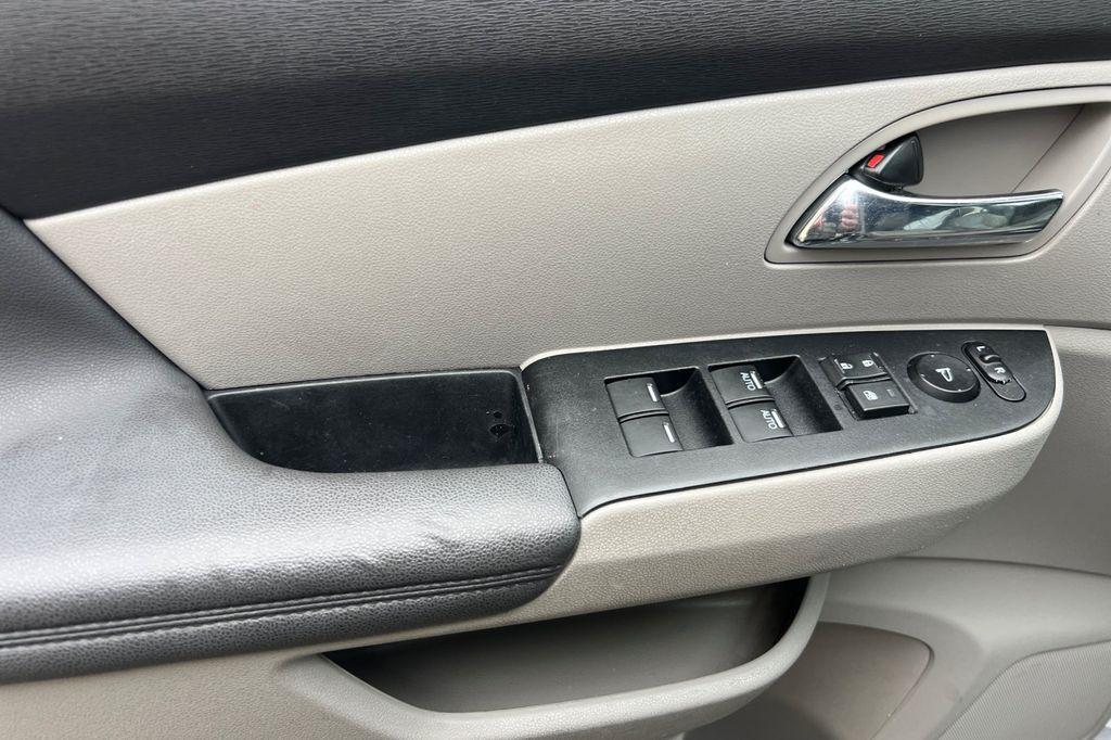 used 2015 Honda Odyssey car, priced at $9,995
