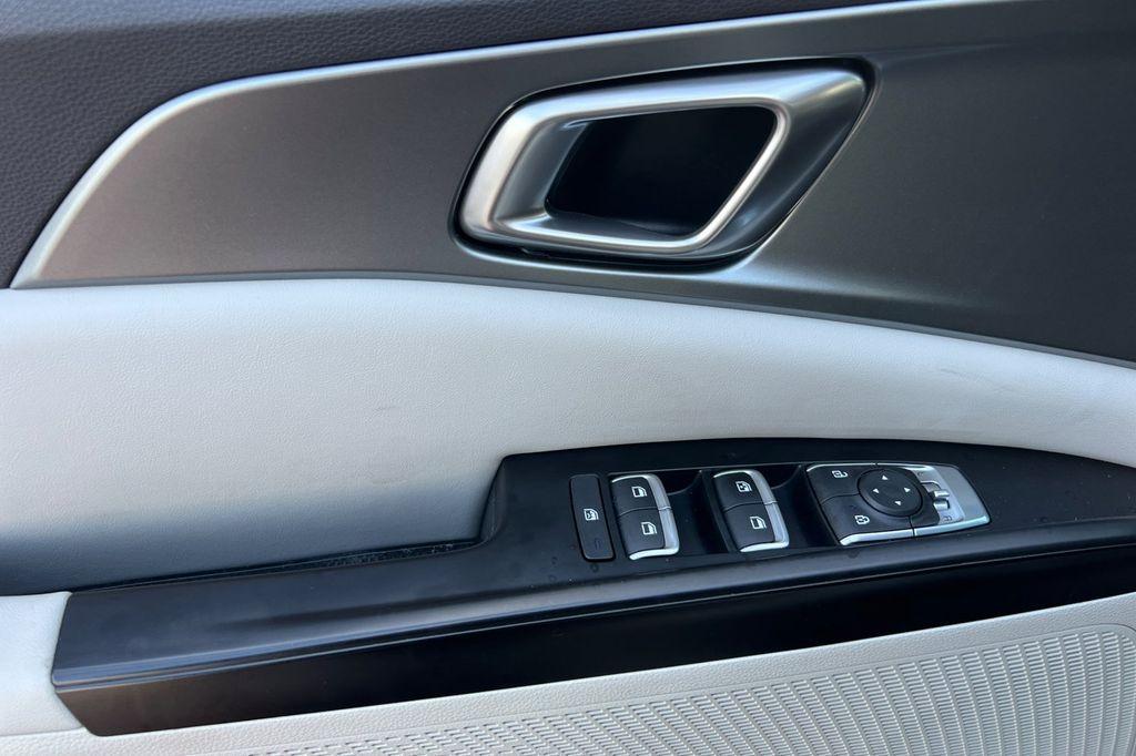 used 2023 Kia Carnival car, priced at $33,500