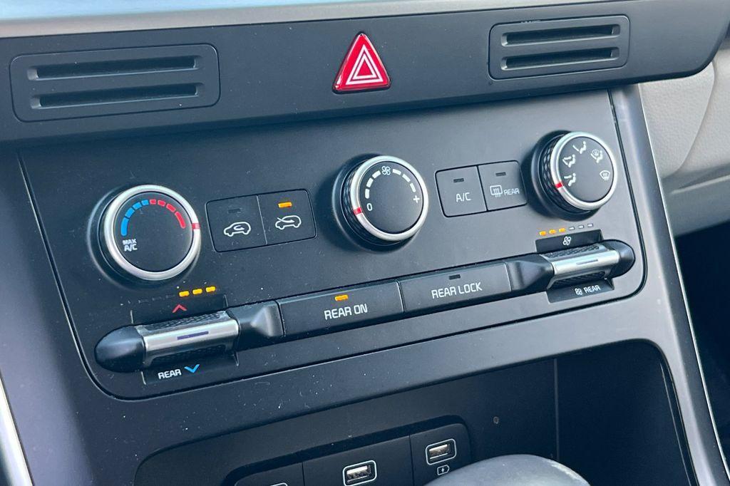 used 2023 Kia Carnival car, priced at $33,500