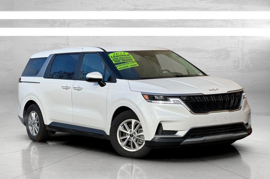 used 2023 Kia Carnival car, priced at $33,500
